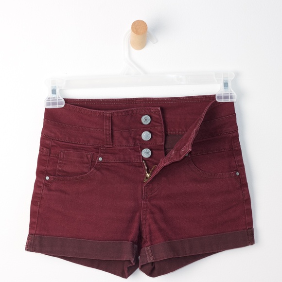 Red shorts, high rise shortie with 3 buttons, size 01 , Brand Ardene - Picture 1 of 10